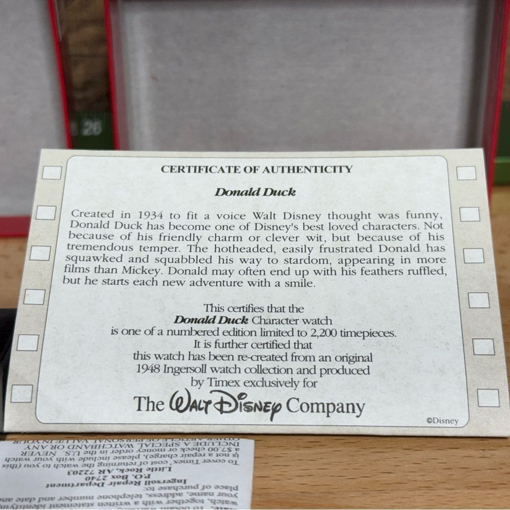 Ingersoll Donald Duck Character Watch Certificate - Picture 2 of 13